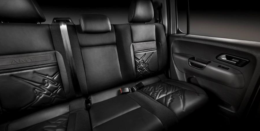 Интерьер Volkswagen Amarok by Carlex Design 2018 года  (фото 20 из 21)